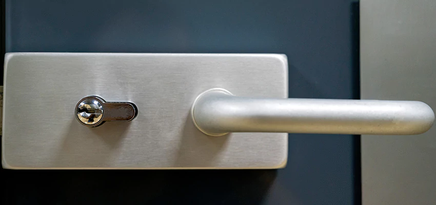 Change Patio Door Locks in Orinda, California